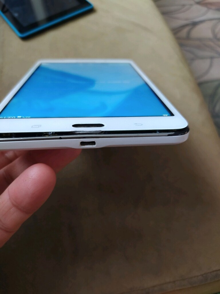 Samsung T230 - 7
