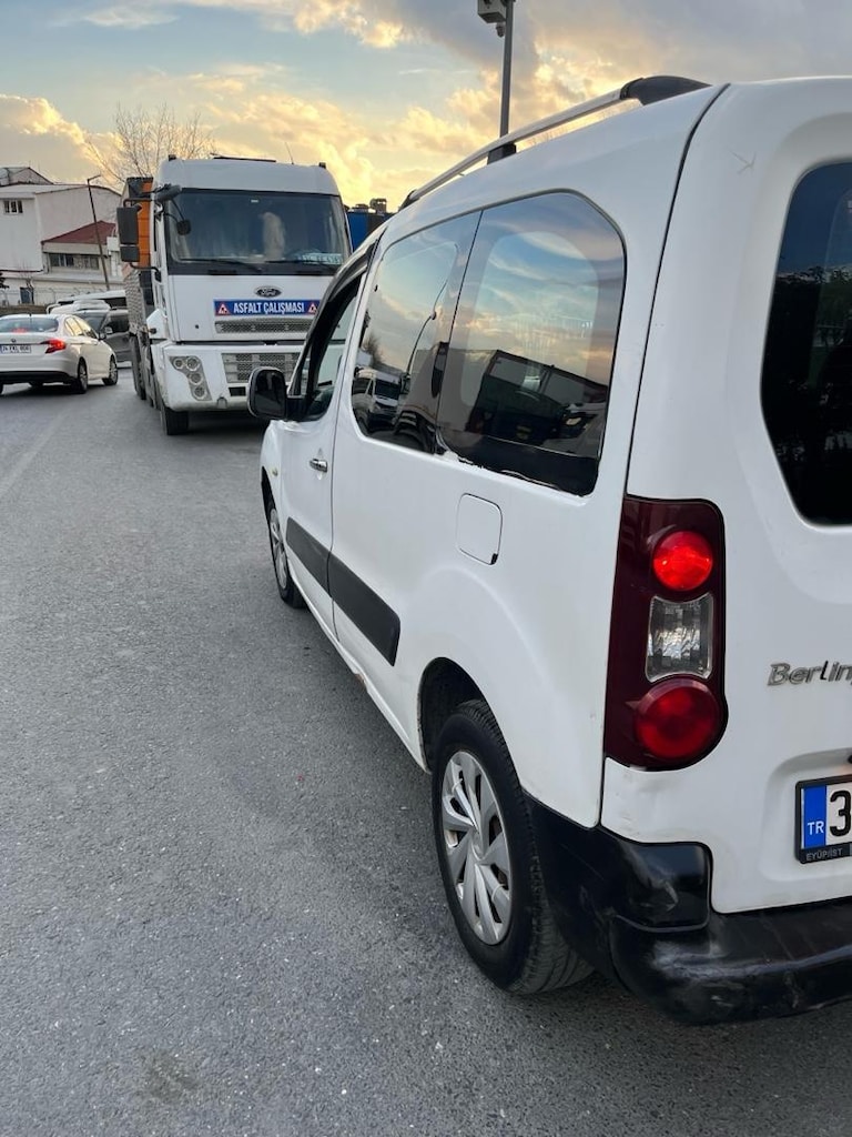Ctroen berlingo aracımız acil satılık - 8