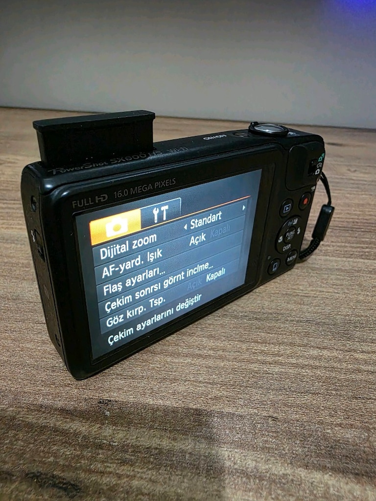 Canon PowerShot SX600 HS - 5