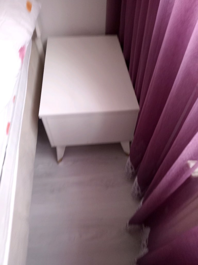 iki adet beyaz renk komidin - 6
