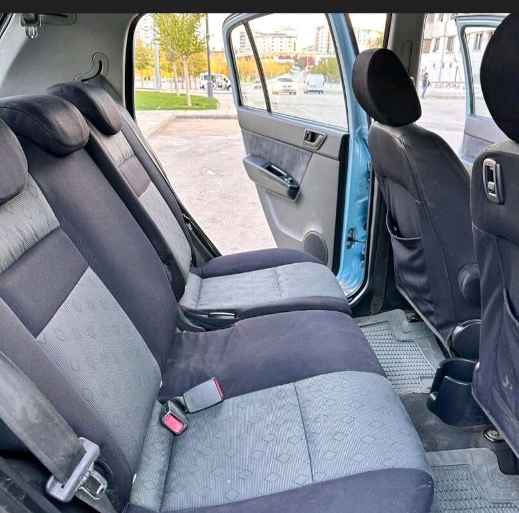 Mavi Hyundai Araba - 6