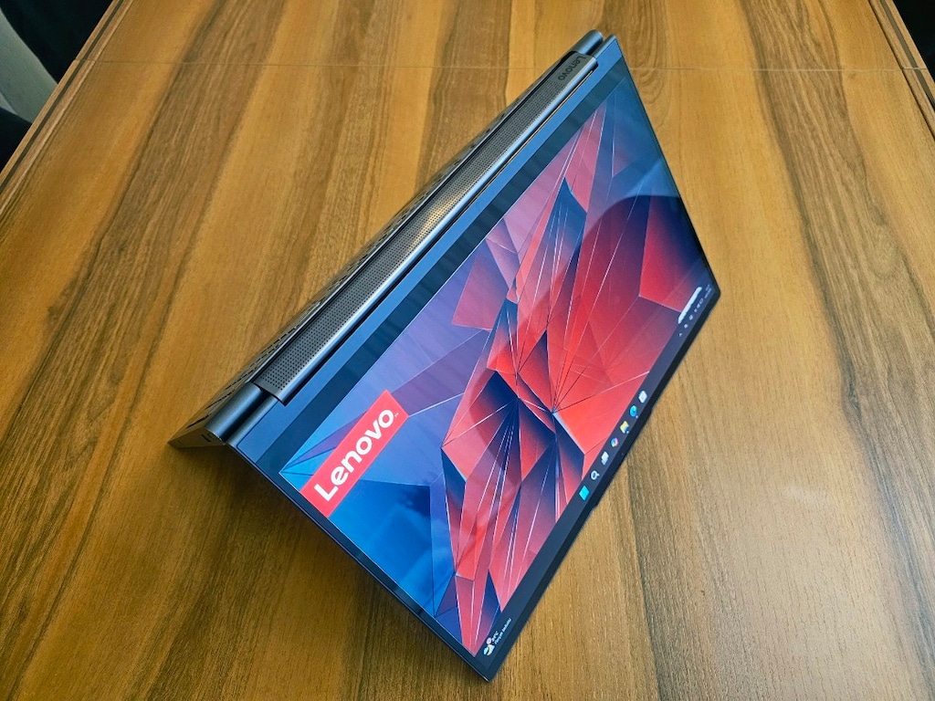Lenovo Yoga Dokumatik Laptop GTX 1650. - 5