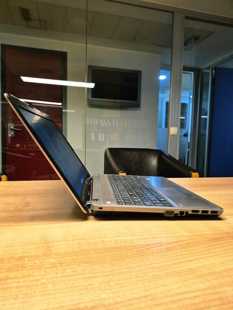 Laptop HP i5 İşlemci 240GB SSD Windows 11 Pili Sağlam - 3