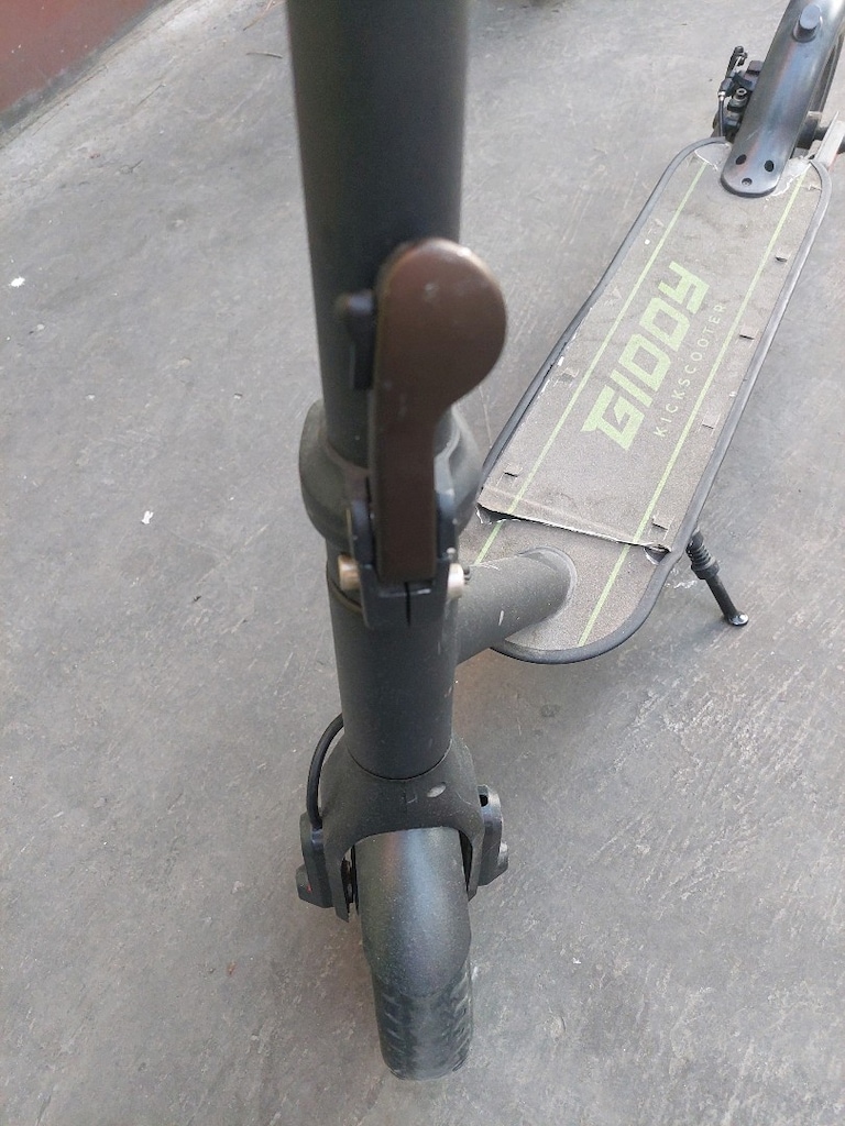 Bozuk - Giddy 350w Elektrikli Scooter - 7