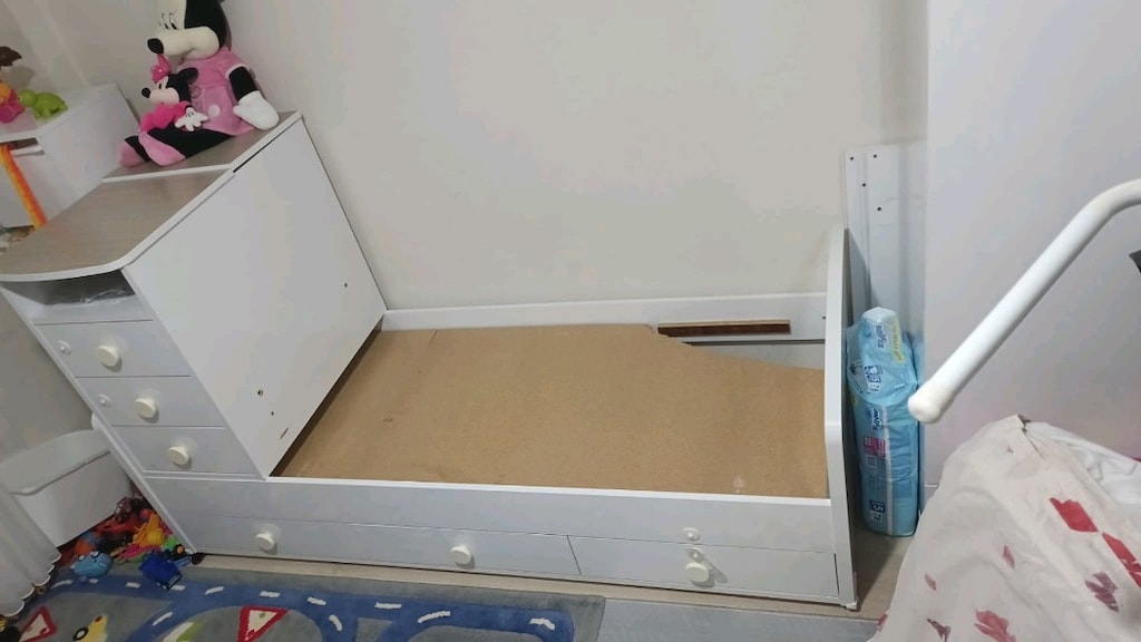 Yatak Dahil Temiz Beyaz Büyüyen Bebek Beşiği / Karyolası - 2