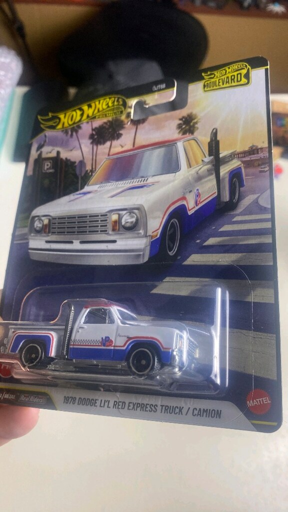 1978 Dodge Lı'l red express truck Hotwheels Premium Boulevard - 2