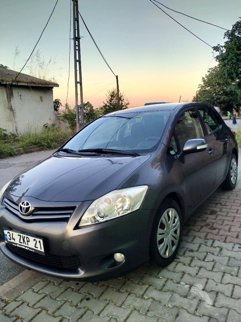 2011 Toyota Auris 1.4 D-4D Comfort Extra - 2