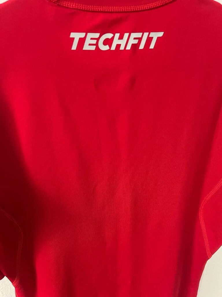 Adidas Techfit Spor Tshirt M beden Sıfır hiç kullanılmadı - 7
