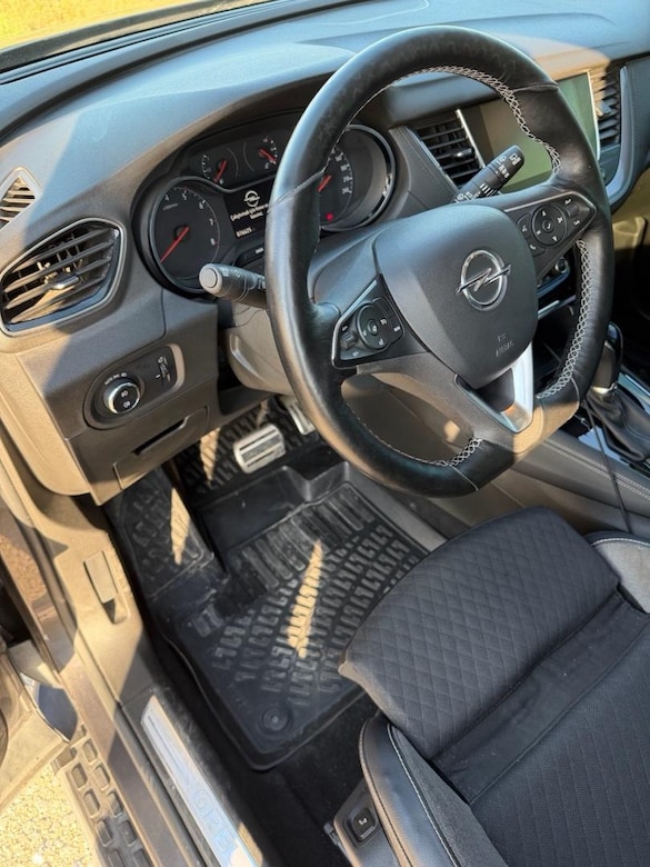 Opel Suv Garaj Arabası, kışın kar, yazın güneş görmedi. - 11