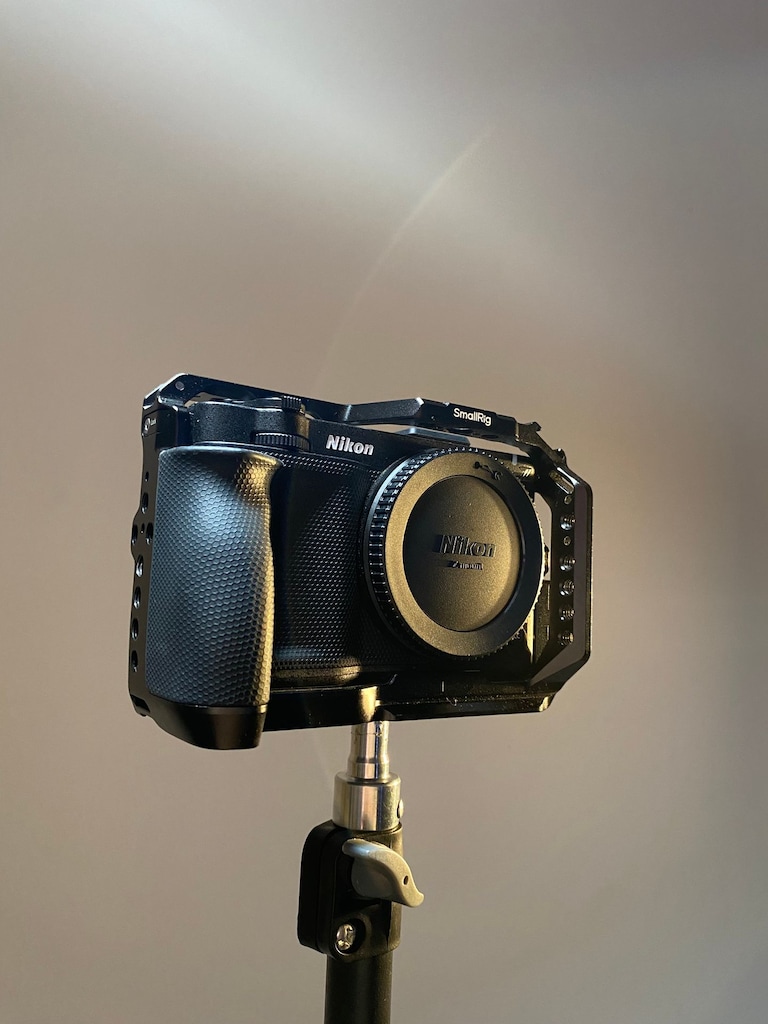 Nikon ZR 6K Body / SmallRig Kafes + Ek Orijinal Batarya - 17