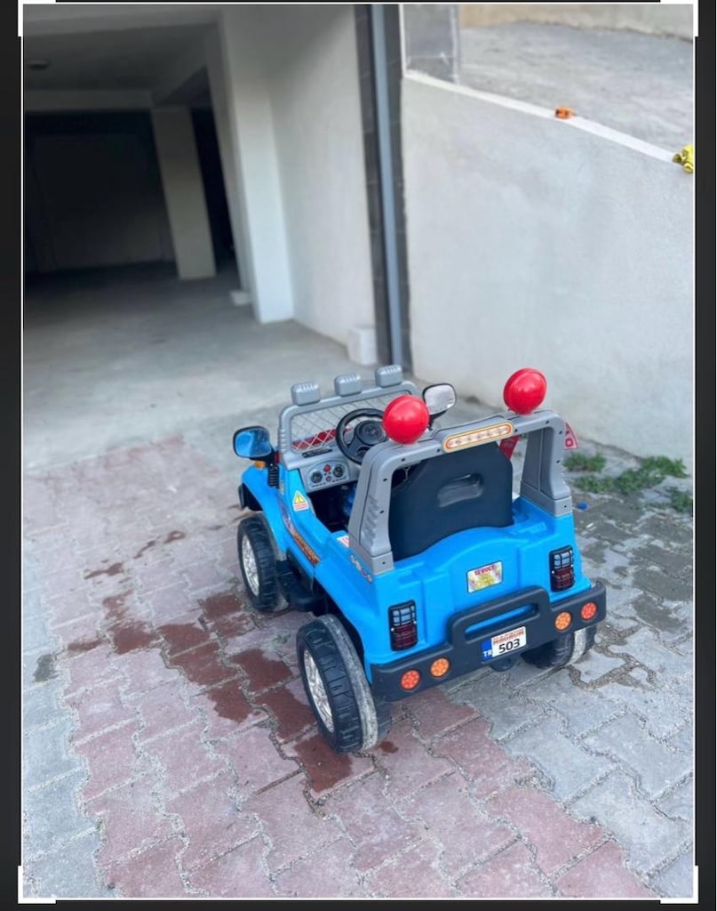 uzaktan kumandalı akülü araba - 2
