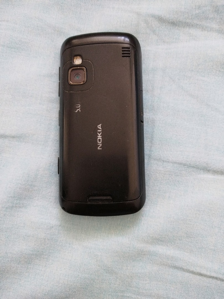 Nokia C6 - 3