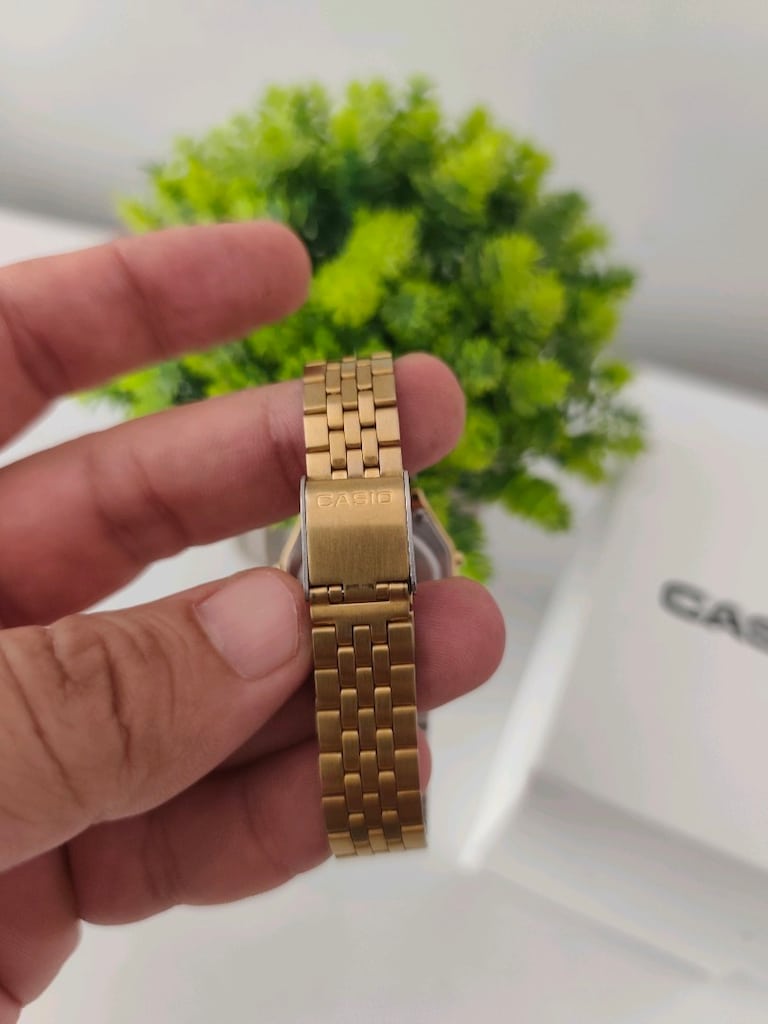 Orjinal Casio Retro Dijital Mini Kadın Saat Altın - 14