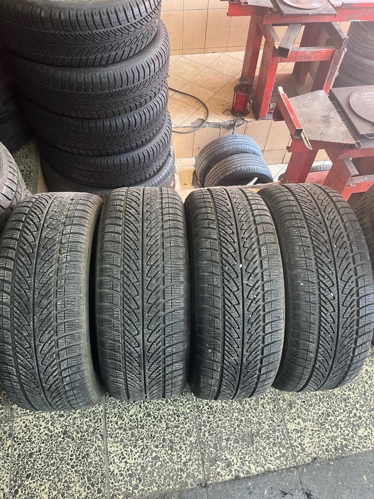 215 55 17. Kışlık Goodyear Tarıh 2024 sonu daha çizgileri duruyor - 2