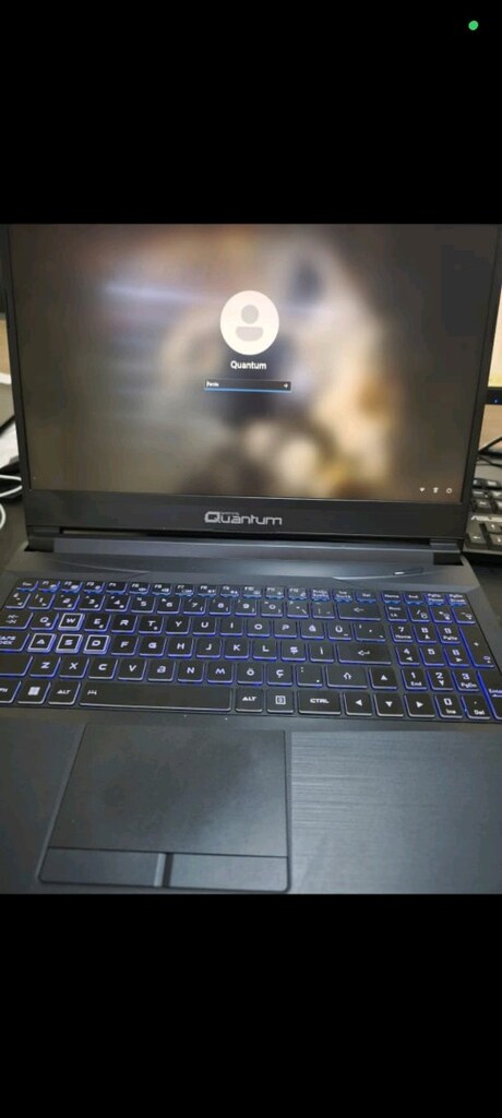 Garantili Oyuncu Laptop Quantum i7-11800H 16GB DDR4 512GB SSD RTX 3050 - 7