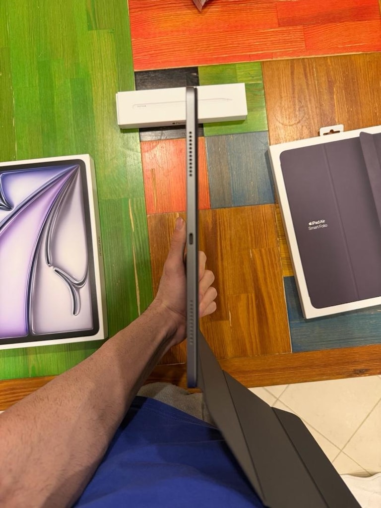 Apple iPad Air M3 – 13 inç / Space Black - 4