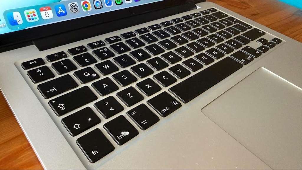 TERTEMİZ RETİNA MACBOOK PRO 13" 500gb SSD - 13