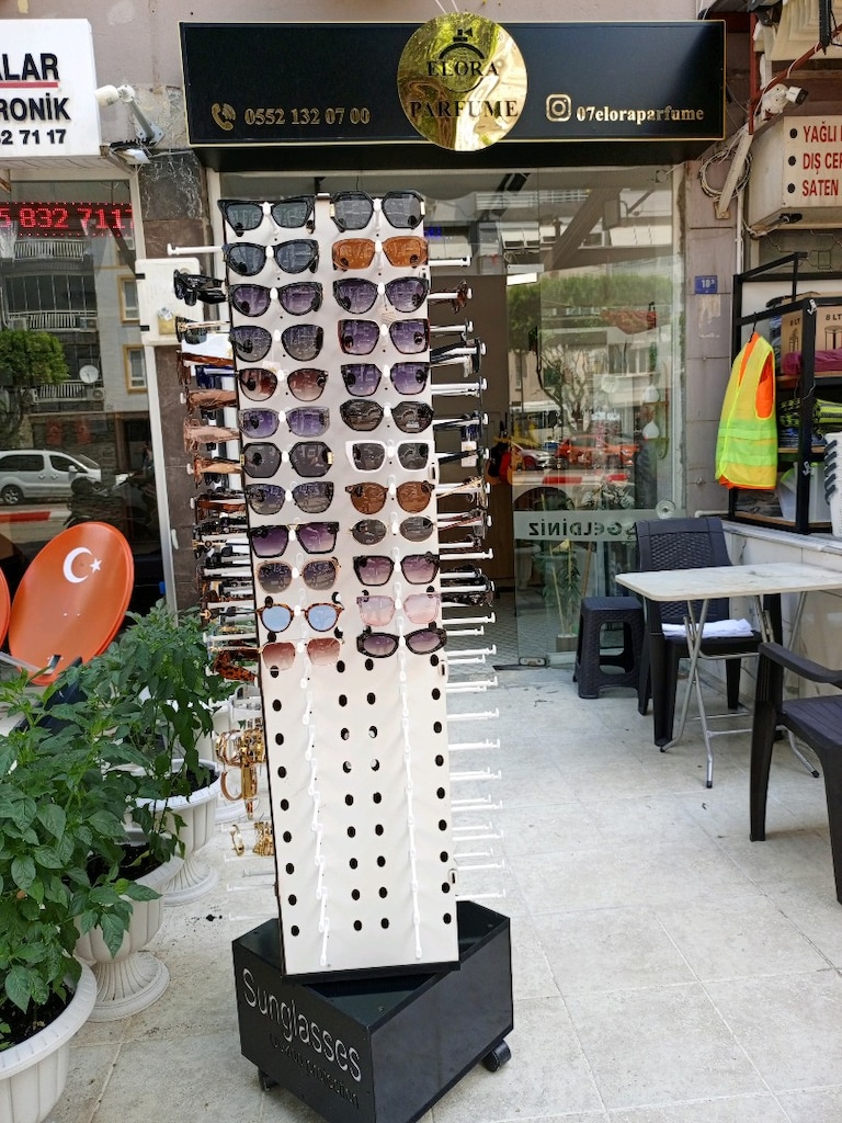 gözlük standı - 2
