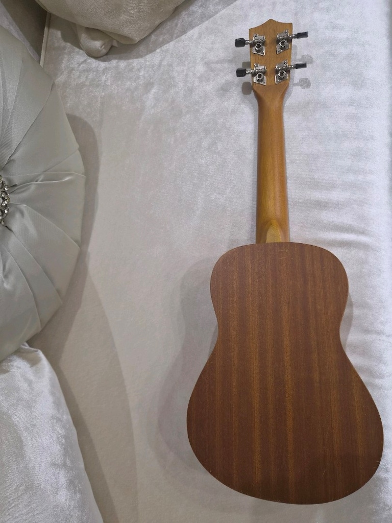 CREMONıA UKULELE - 3