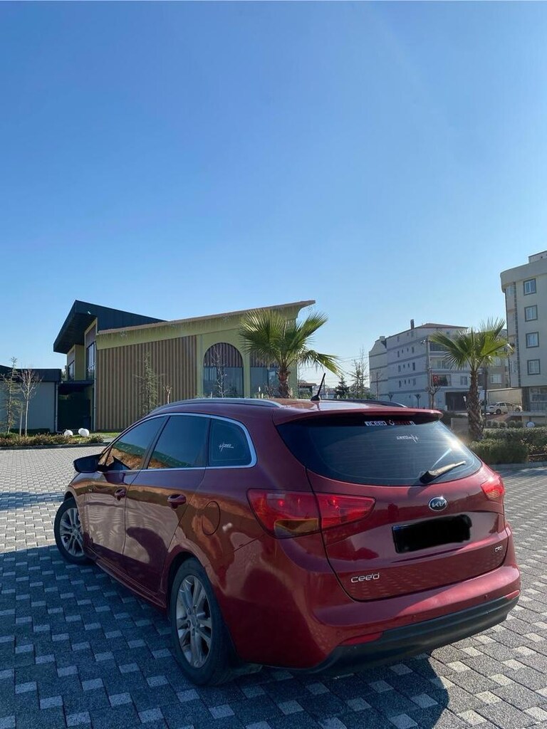 kıa ceed sw 1.6 dizel otomatik - 6