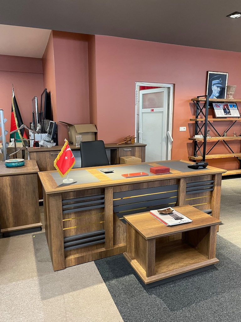 KLAS OFİS ÜSKÜDAR BAROK CEVİZ GOLD MAKAM TAKIMI SIFIR - 2