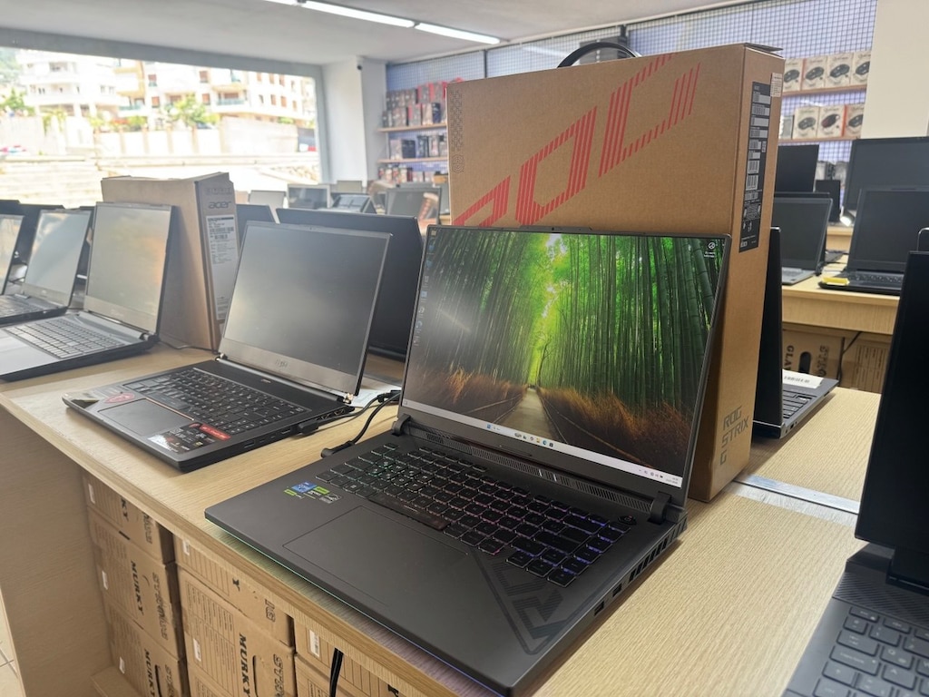 ASUS ROG *İ7 13650HX İŞLEMCİ *16 GB RAM *512 GB SSD *RTX 4060 8 GB E.K - 3