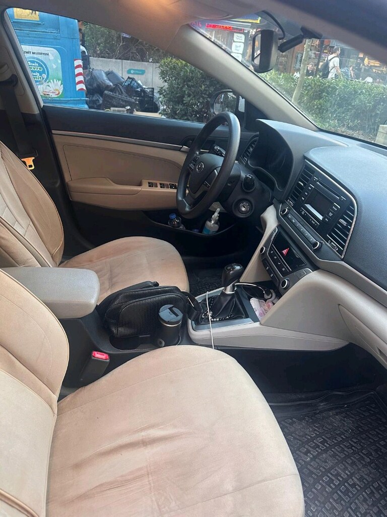 2017 Elantra - 11