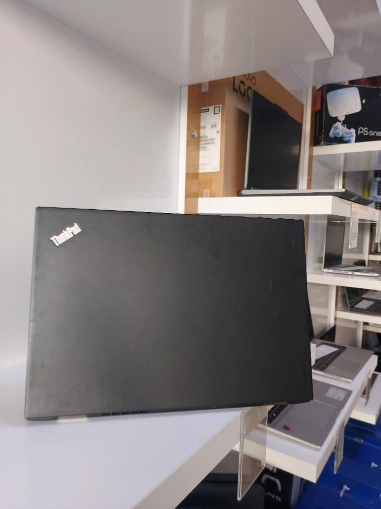 Lenovo Thinkpad X1 Carbon Gen 4 Laptop - 5