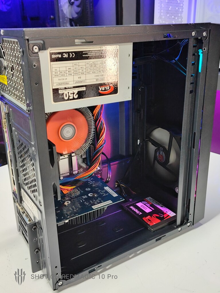 i7 640M - GT 415 1GB - 8GB RAM - 128GB SSD - 5