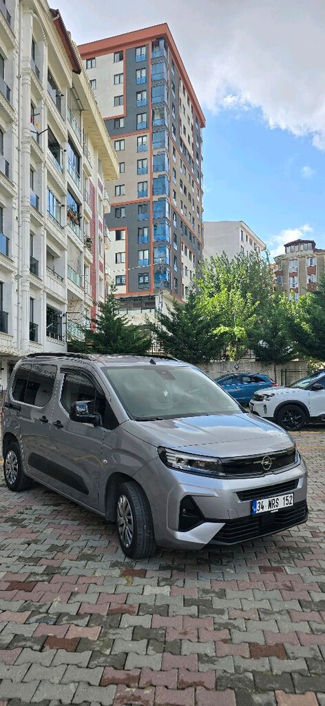 opel combo 1.5d Essential otomatik - 3
