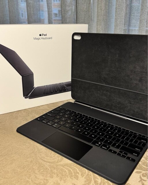 Apple Ipad Air 13 inç Magic Keyboard Klavye Ingilizce Klavye
