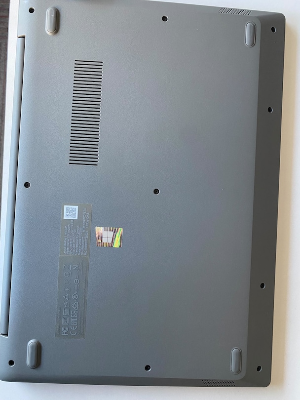 Lenovo IdeaPad 1 14ADA05 – 4 GB RAM – 256 GB SSD – Windows 11 - 3