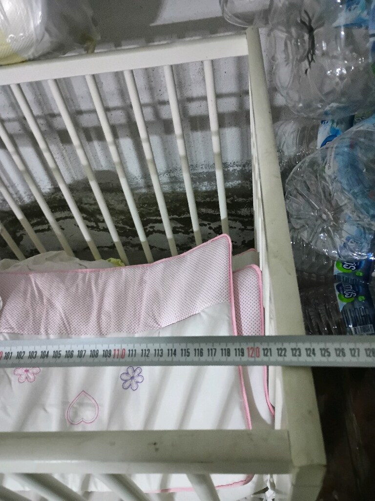Ahşap bebek beşiği ve bebek yatağı - 6