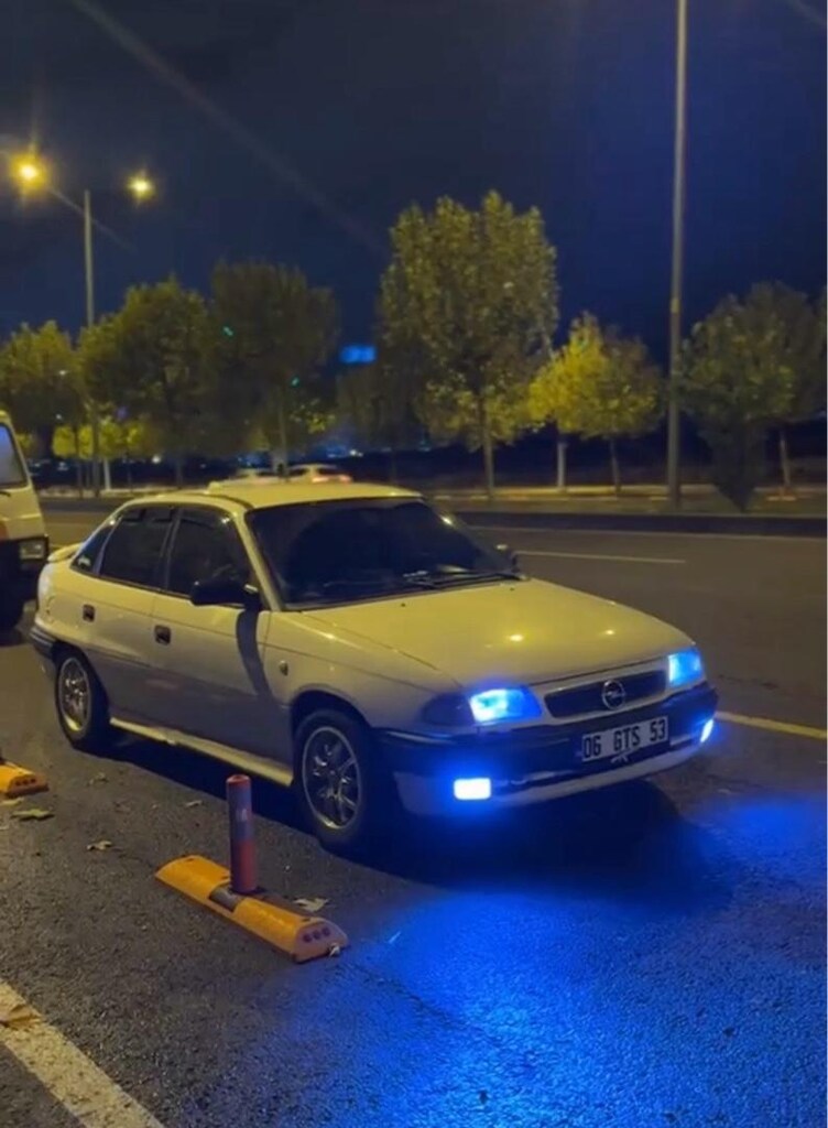OPEL ASTRA - 10