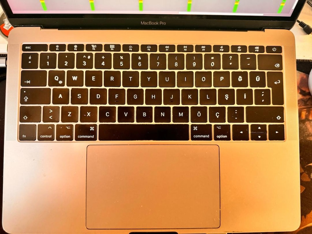 MacBook Pro Özel i7 16 Ram 256 Ssd - 4