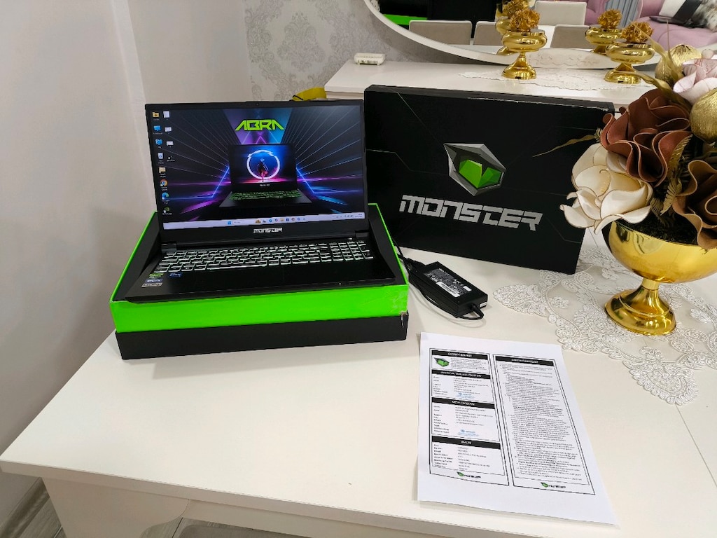 i7 12. Nesil Monster G@ming 24 GB RAM tam bir oyun canavarı laptop - 2