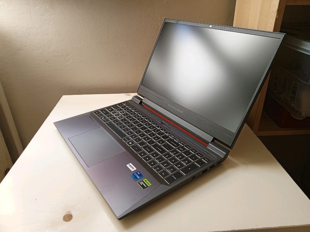 Excalibur g880 oyun bilgisayarı sıfır.