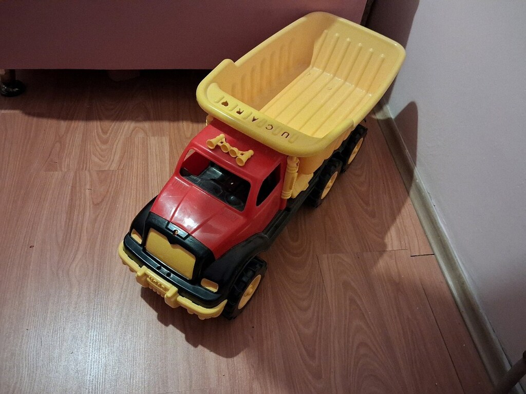 oyuncak kamyon buyuk( uçar oyuncak) - 3