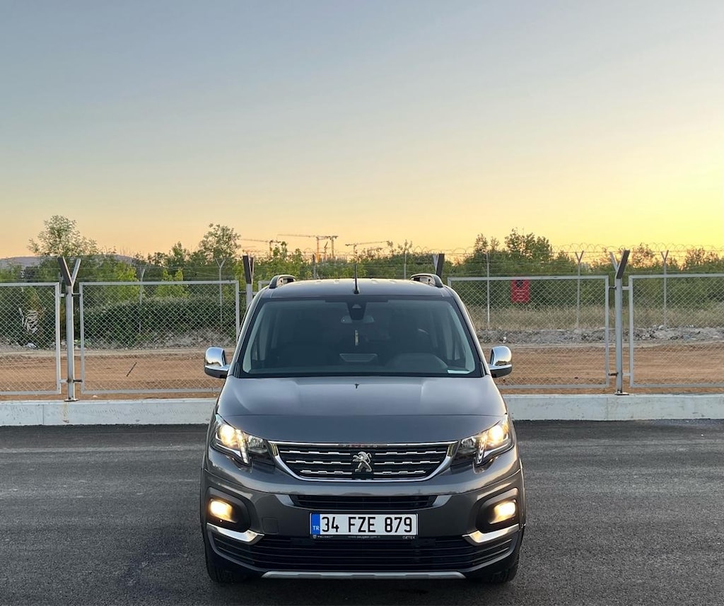 2022 MODEL RİFTER ALLURE 99 KM MANUEL HATASIZ - 2
