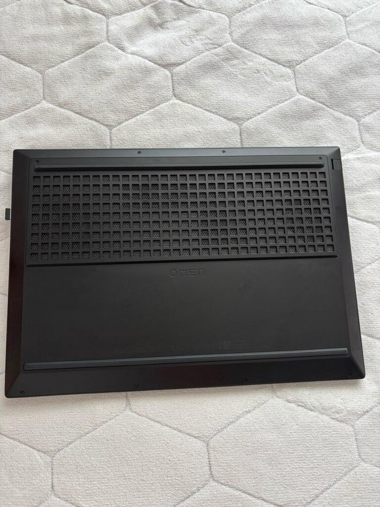 HP OMEN 16 | Intel i5-13420H | RTX 4050 6GB | 16 GB RAM | 512 GB SSD | - 3