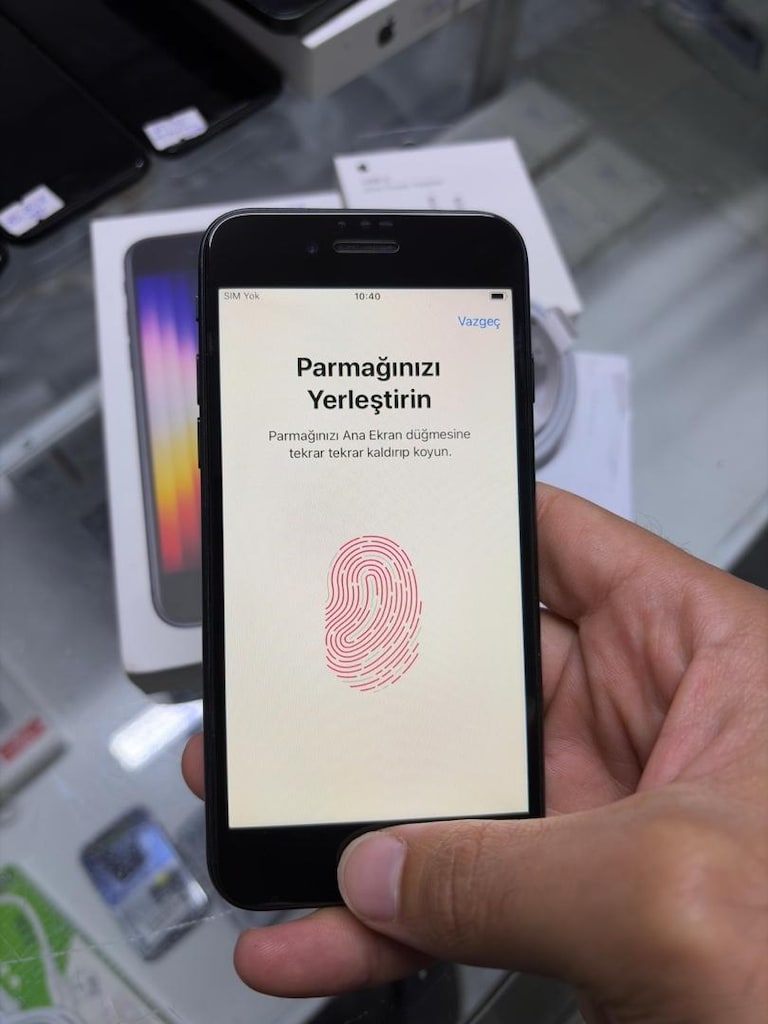 MÜHENDİSCELL’DEN İPHONE SE 3.NESİL İOS 18 PİL%89 KUTU FATURALI - 2