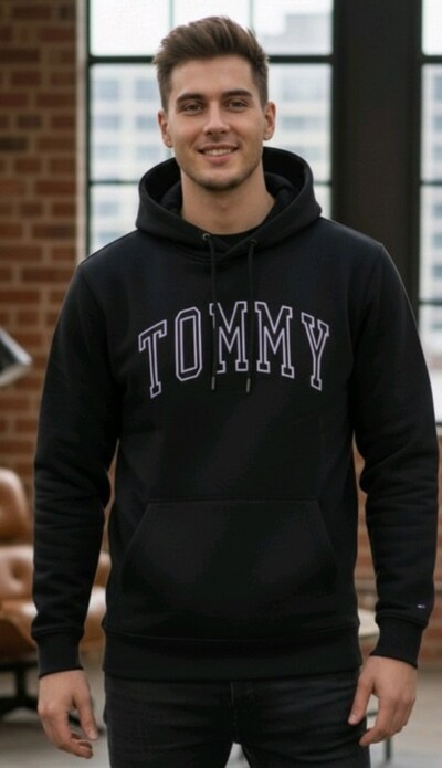 #Tommy Hilfiger Siyah Kapüşonlu Sweatshirt