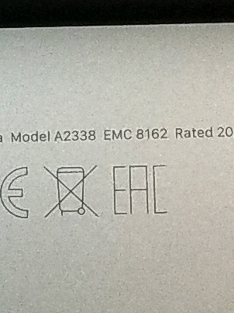 MacBook Pro A2338 M2 Cipli Retina ekran Küçük Sorunlu - 2