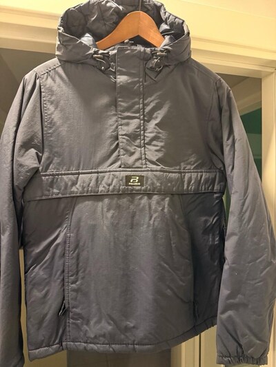 PULL AND BEAR KADIN KANGURU MONT