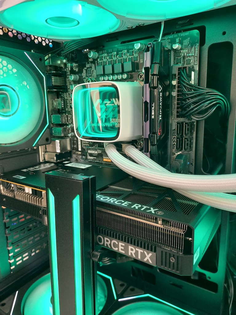 NOKTA HATASIZ!!! RAMPAGE İ5 12 NESİL 32 GB RAM RTX 5060 165 HZ - 2