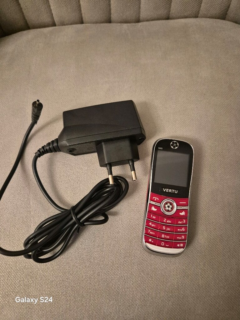 galatasaray tr kayıtlı tertemiz koleksiyonluk tuşlu telefon - 2