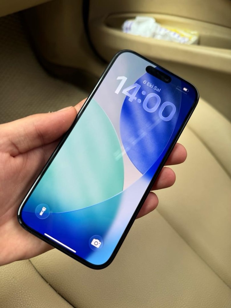 DEĞİŞENSİZ İPHONE 15 PRO - 6