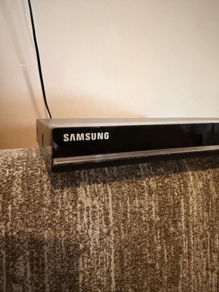 SAMSUNG DVD PLAYER - 4
