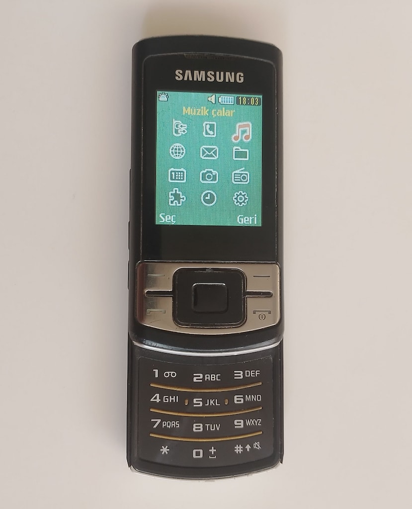 Samsung C3053 Kayan Kapaklı Cep Telefonu - 4
