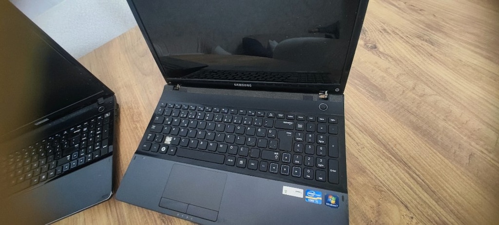 Samsung notebook 2 adet calisir durumda - 2